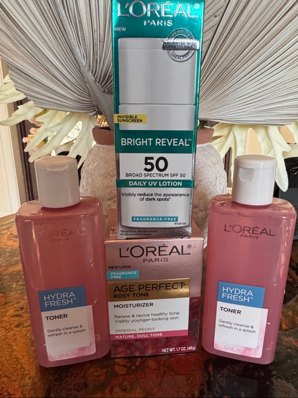 L'Oreal (2)Toner & Bright Reveal SPF 50 Daily UV Lotion & Moisturizer